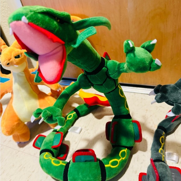 6 Pokémon plush - Picture 8 of 9